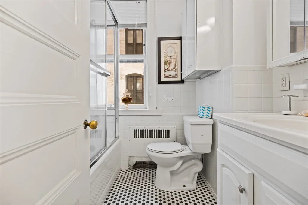 21 Beacon St, Downtown