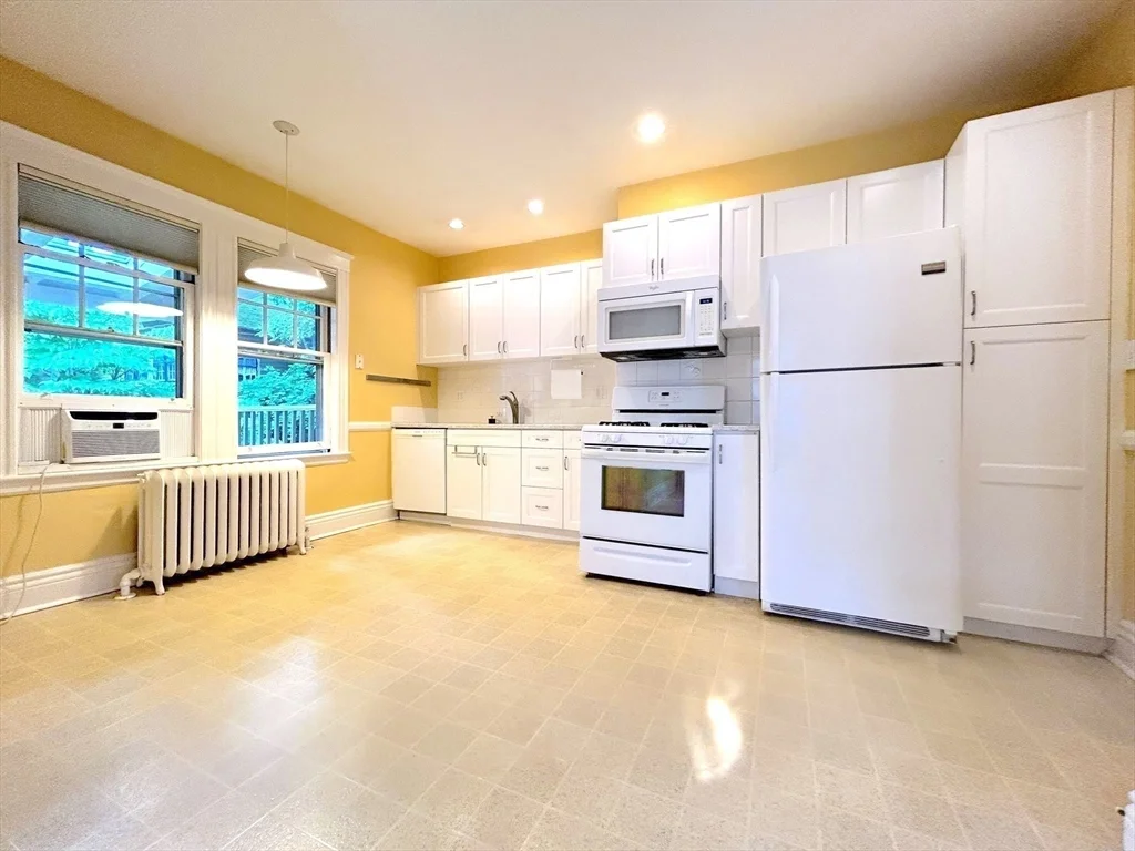 82 Stearns Rd, Coolidge Corner