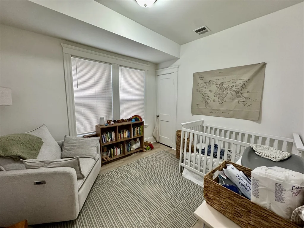 127 Eliot St, Chestnut Hill