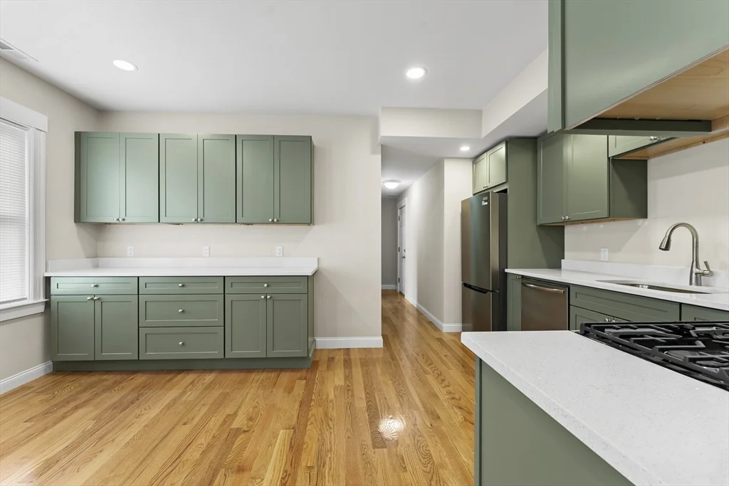 42 Almont St, Medford