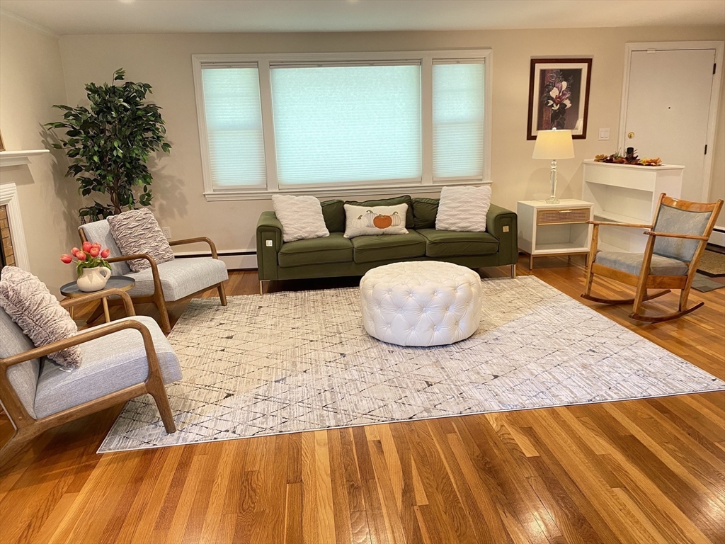 15 Winchester Dr, Lexington