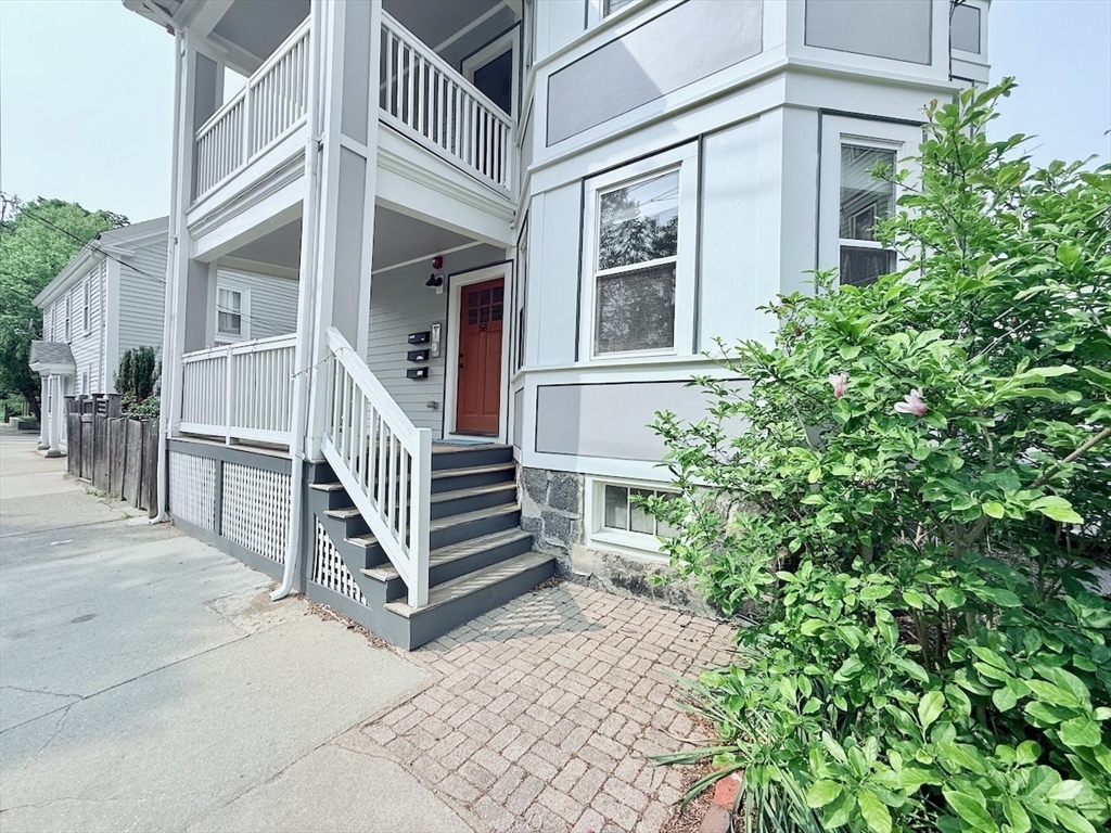 58 Seaverns Ave, Jamaica Plain