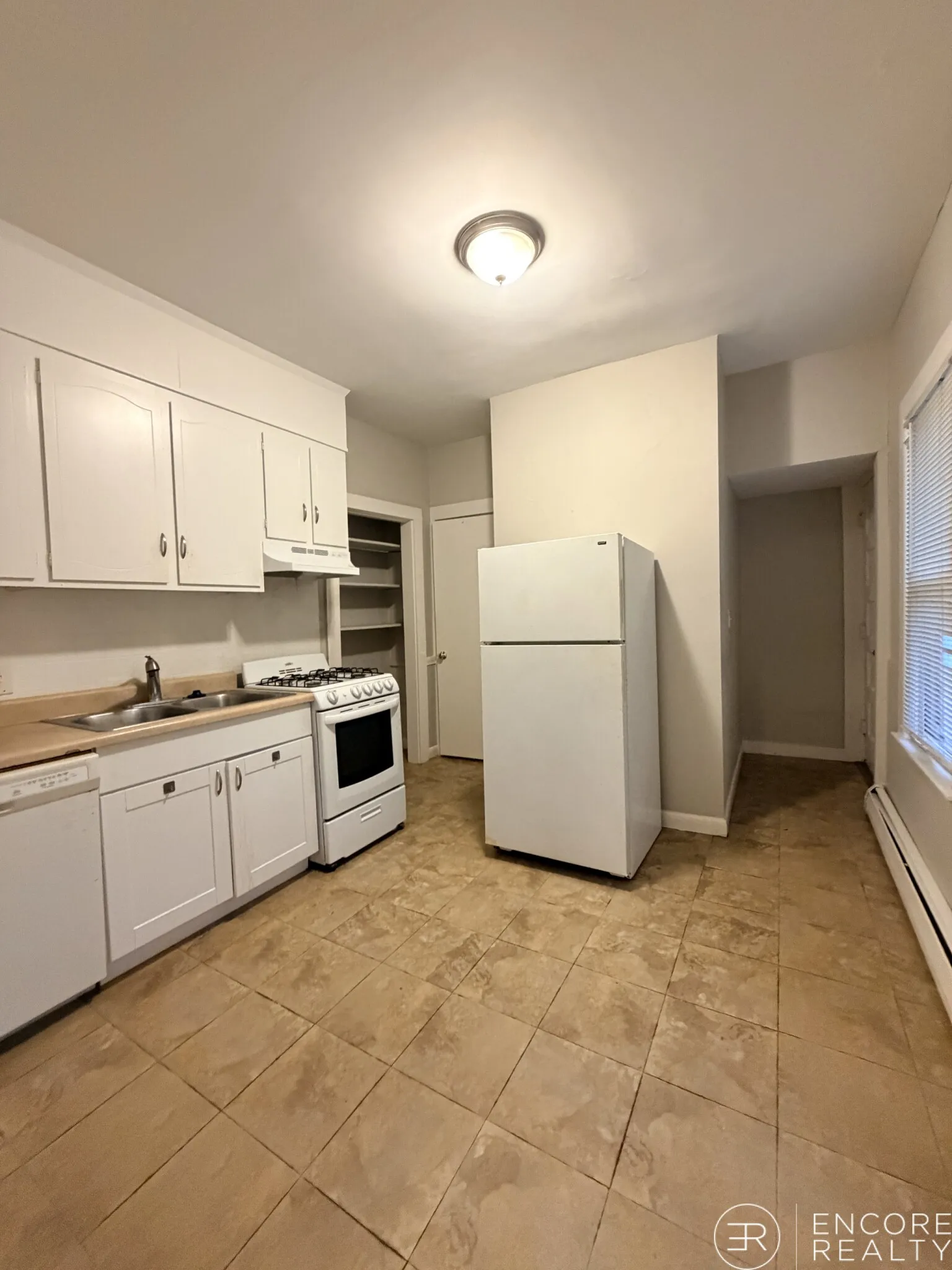 9 Elmer St, Riverside