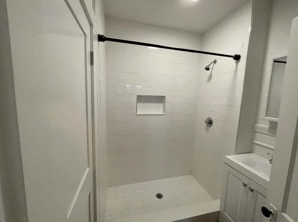 9 Sumner Sq, Dorchester
