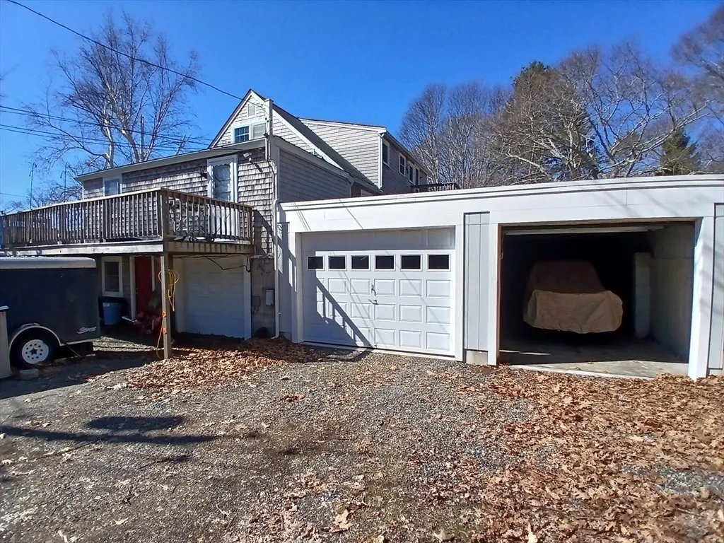 80 Thatcher Rd, Long Beach