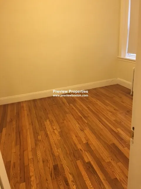 1687 Commonwealth Ave, Brighton