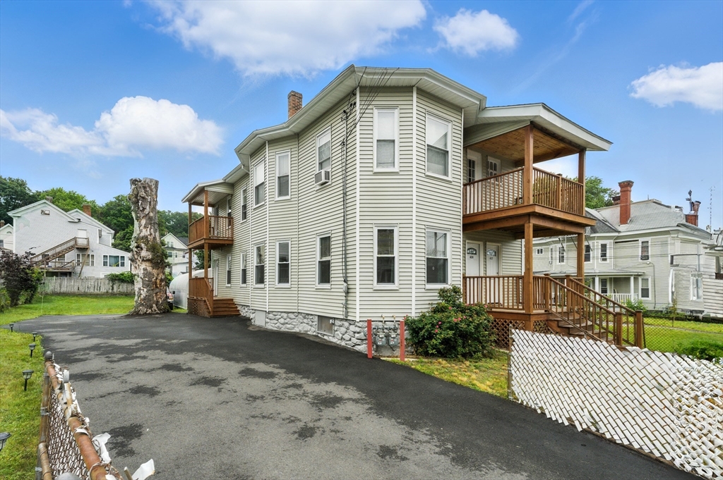 439 Lowell St, Lawrence