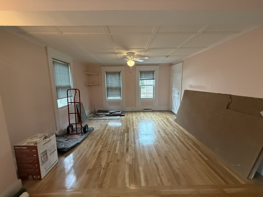 7 Fremont St, Downtown