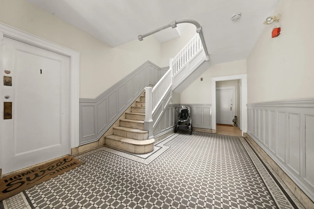 224 Jamaicaway, Jamaica Plain