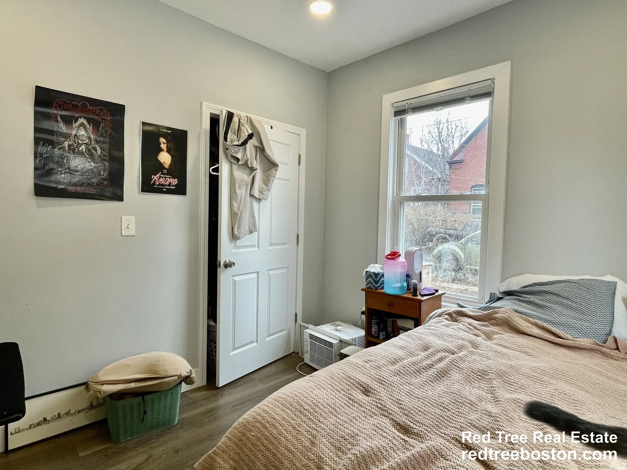 11 Pearl Ter, East Somerville