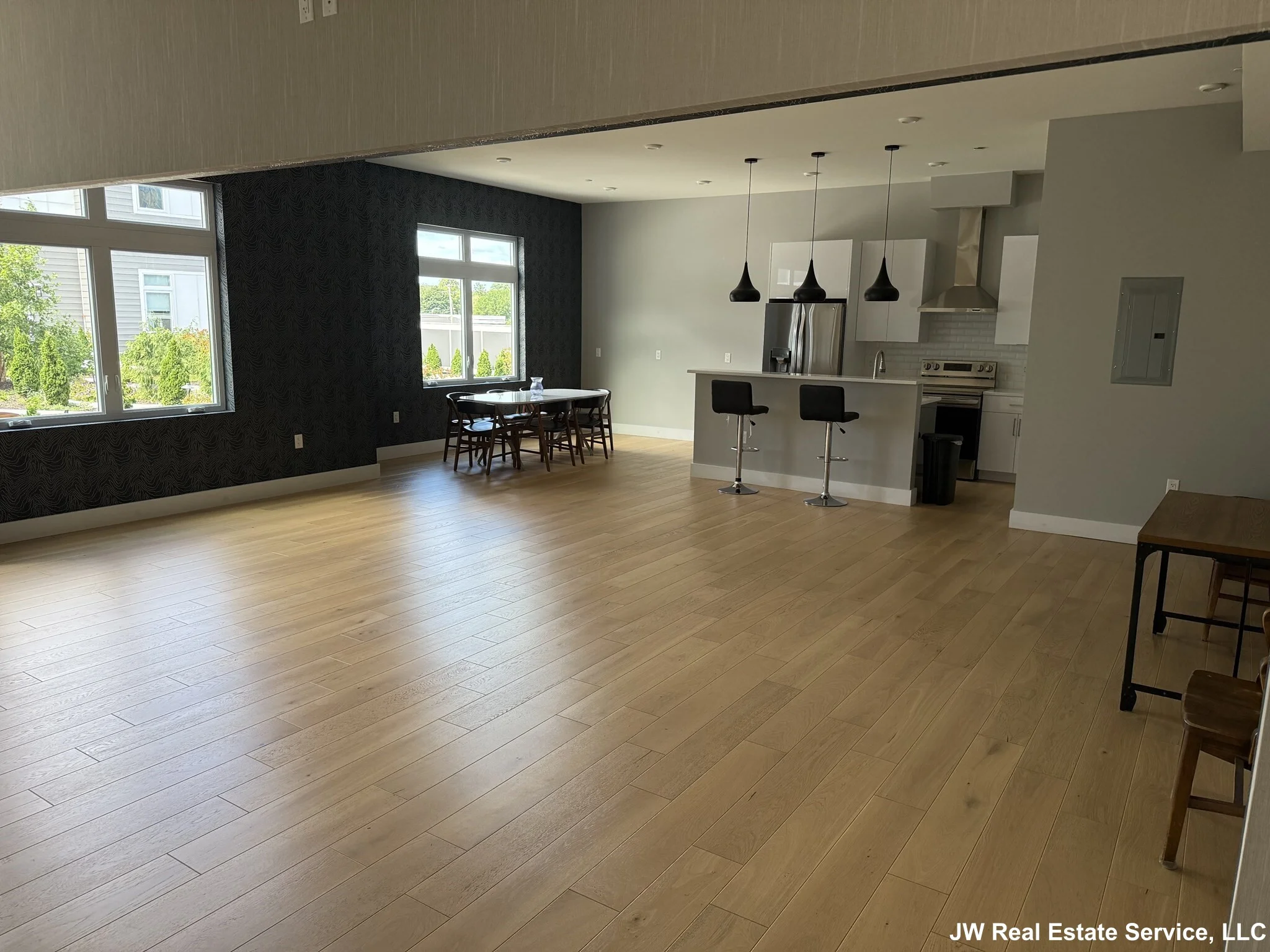 60 Cross Street East, East Somerville