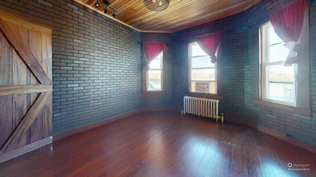 12 Forest Hills St, Jamaica Plain