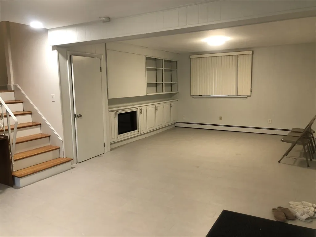 15 Sycamore Rd, Montrose