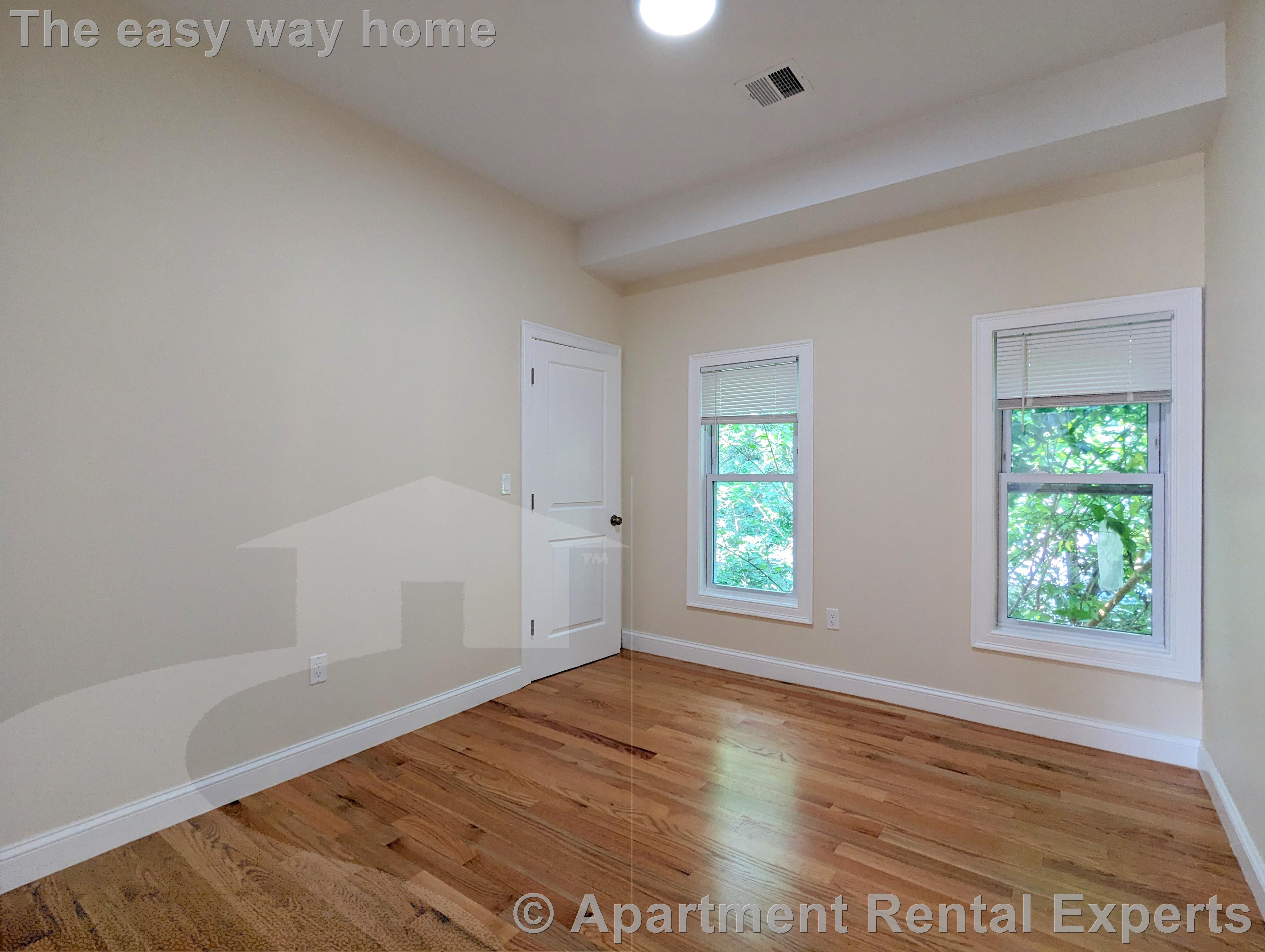 2 Sacramento Pl, Porter Square