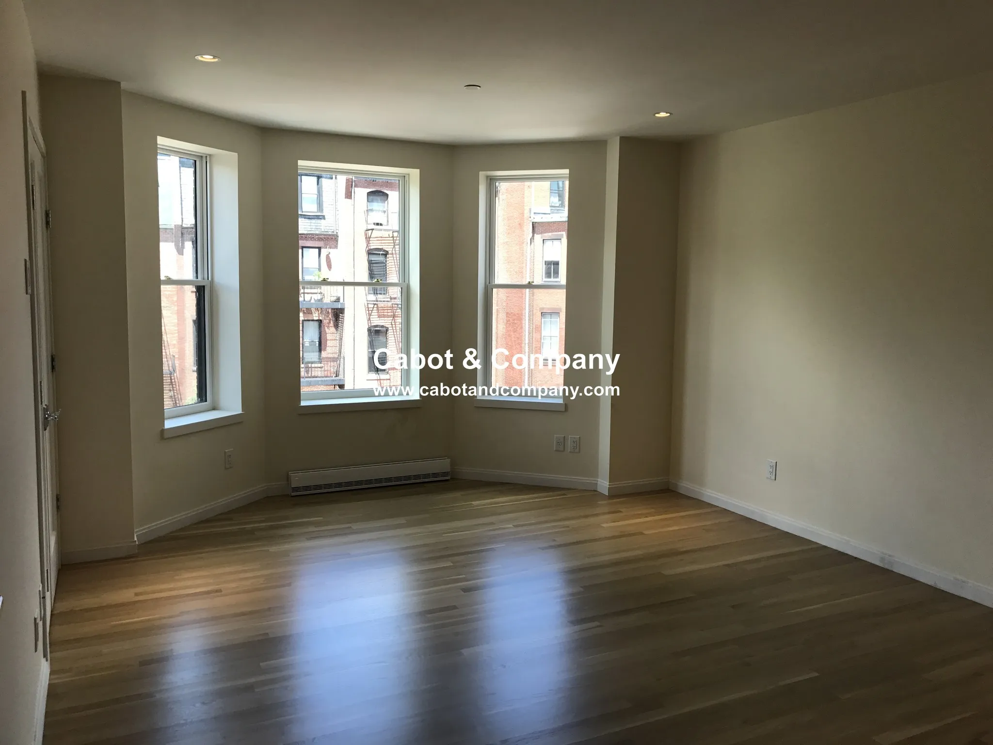 209 Newbury St, Back Bay