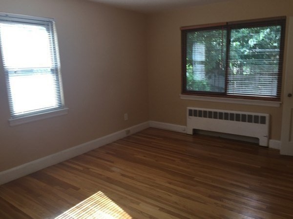 9 Reservoir Rd, Brookline