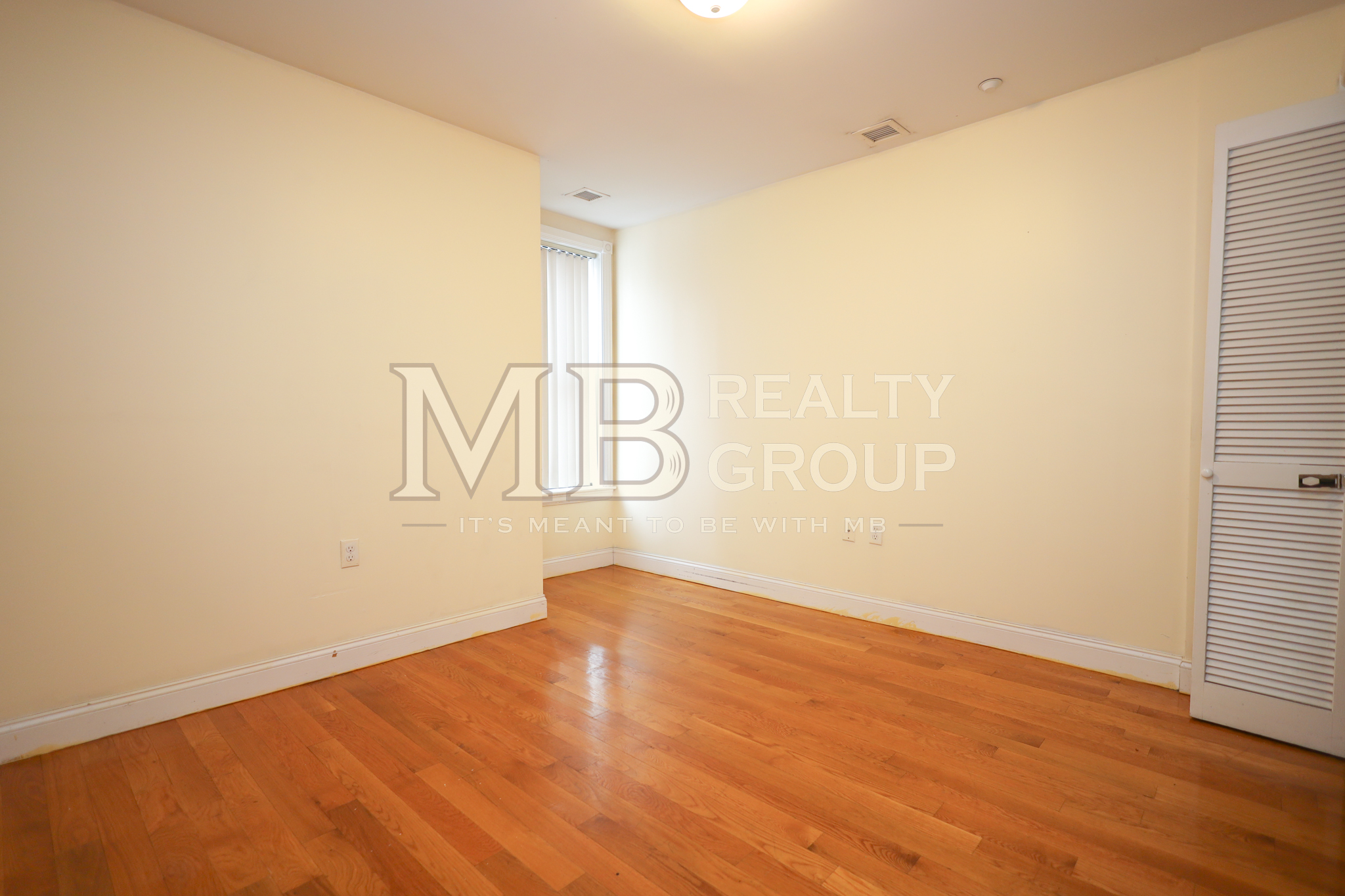 90 Westland Ave, Fenway