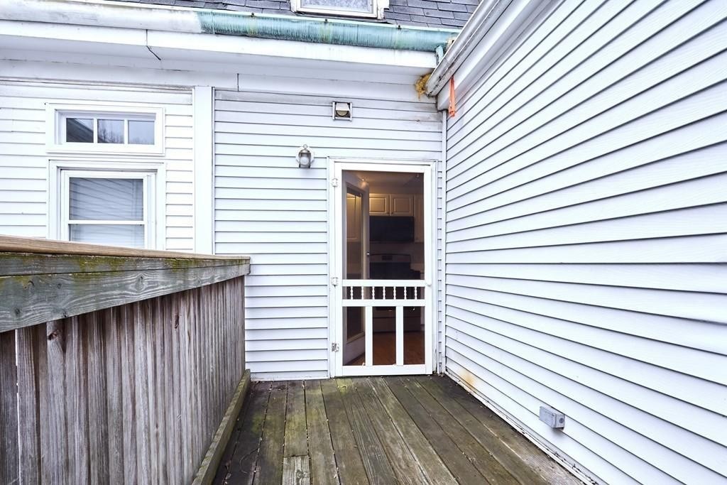 86 W 3rd St, South Boston