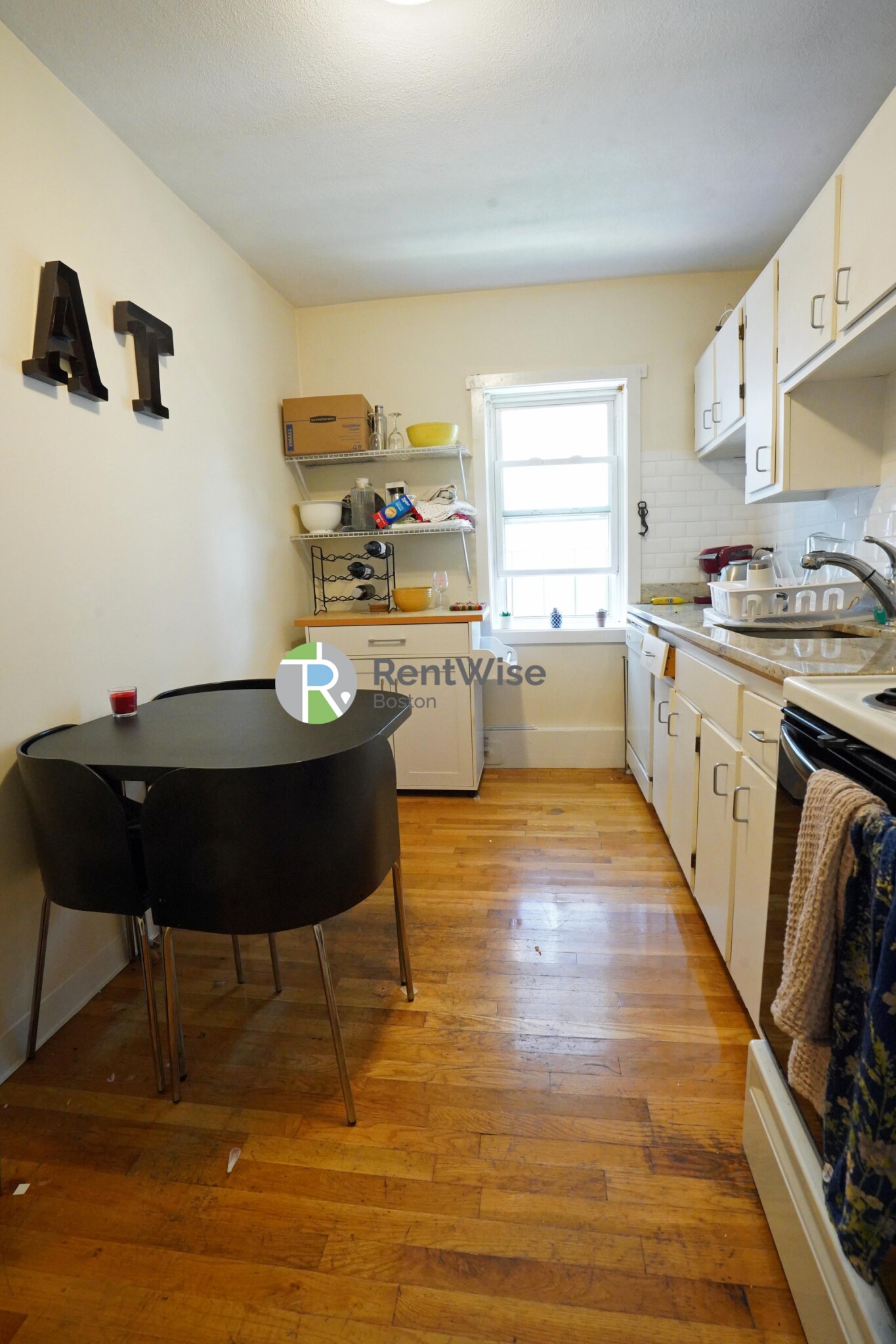 3 Schrepel Pl, South Boston