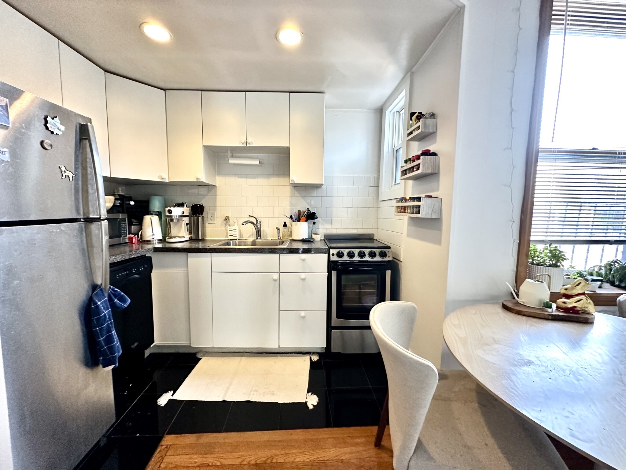 90 West Cedar St, Beacon Hill