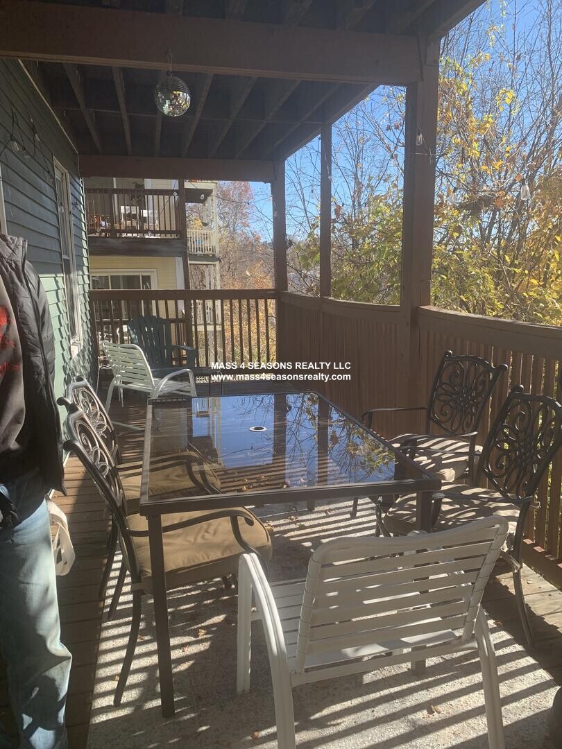 22 Fisher Ave, Mission Hill