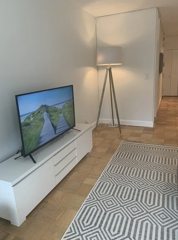 65 East India Row, Waterfront