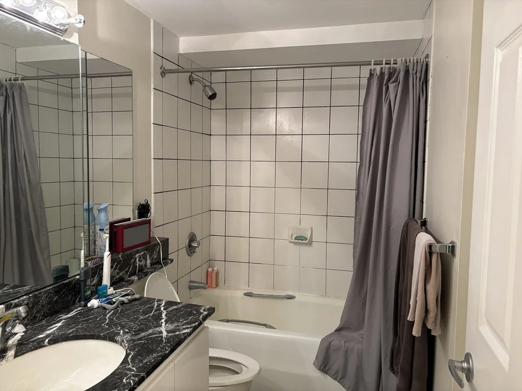 170 Tremont St, Midtown