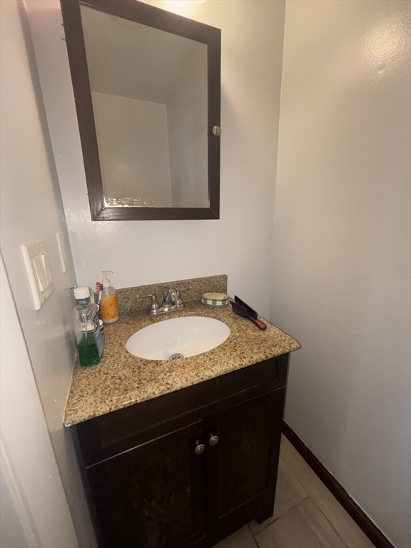 7 Howe Terr, Dorchester