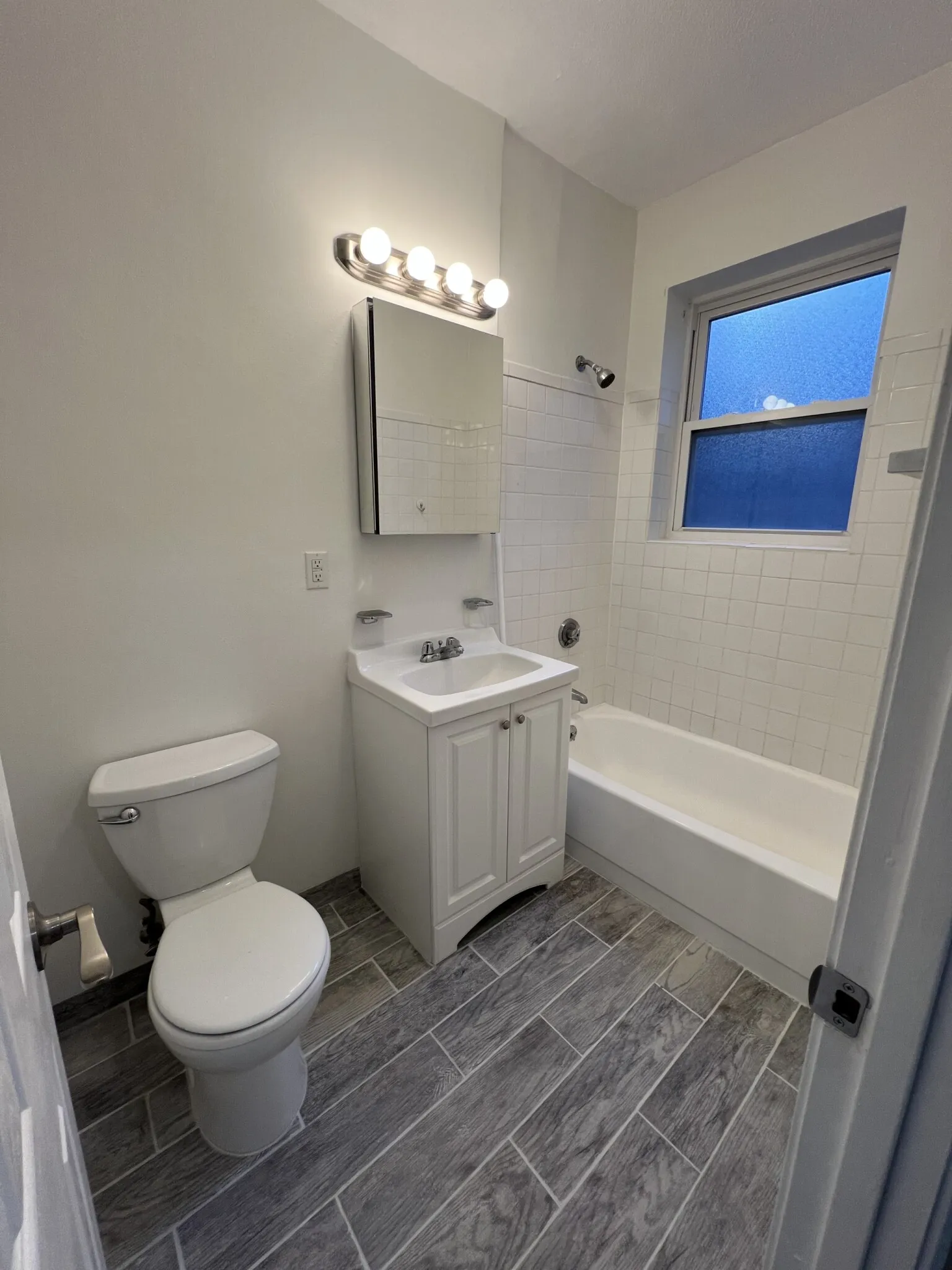 111 Norway St, Fenway