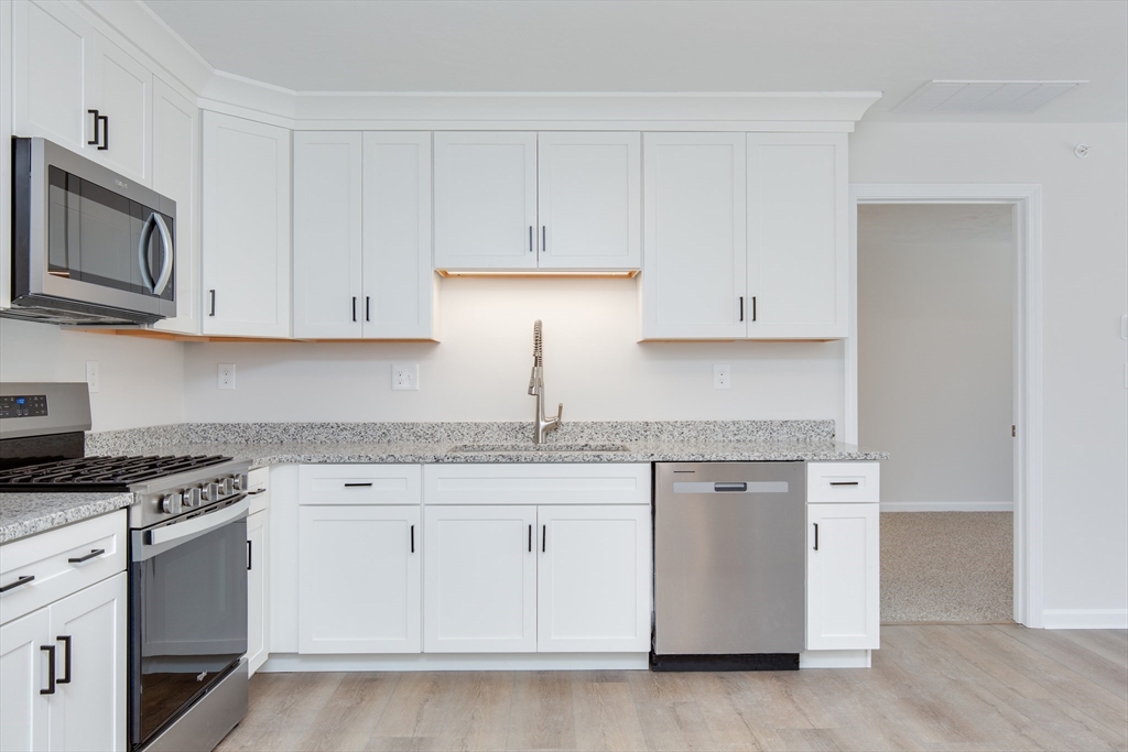 60 Sherburne Ave, Tyngsborough