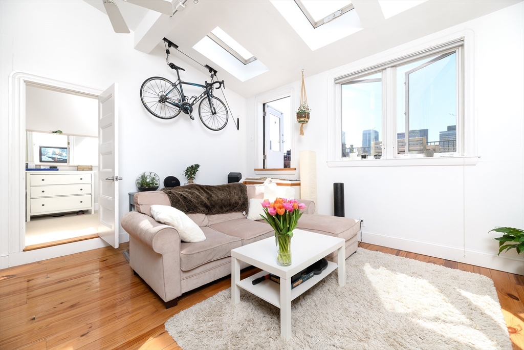 261 Marlborough St, Back Bay