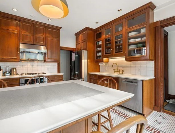 44 High St, Brookline Village