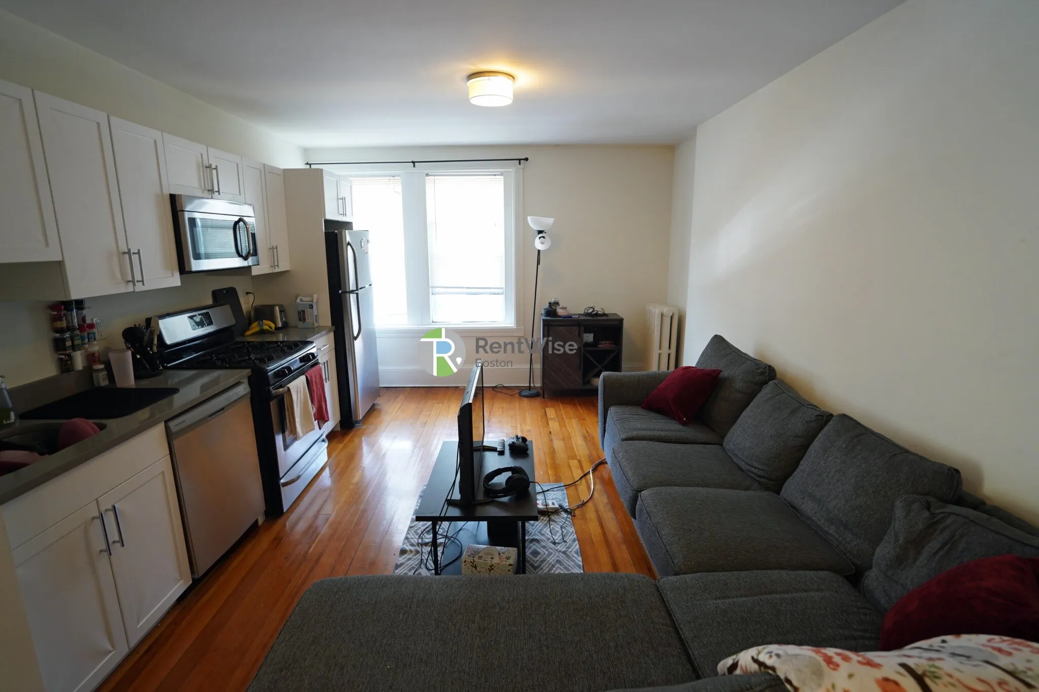 83 Harvard St, Central Village
