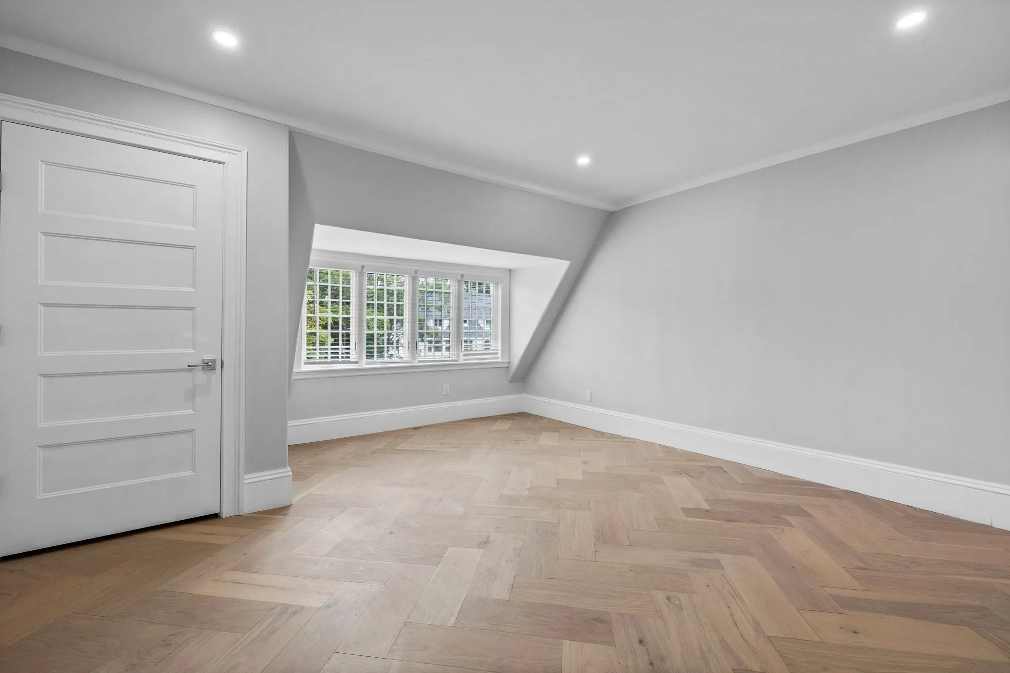 476 Heath St, Chestnut Hill