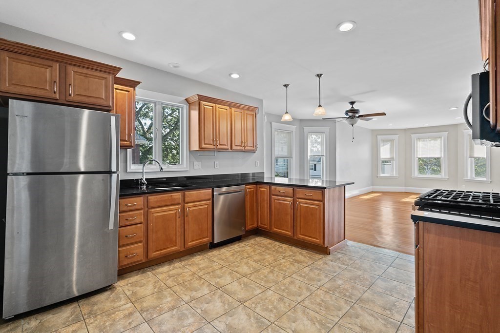 64 Creeley Rd, Belmont