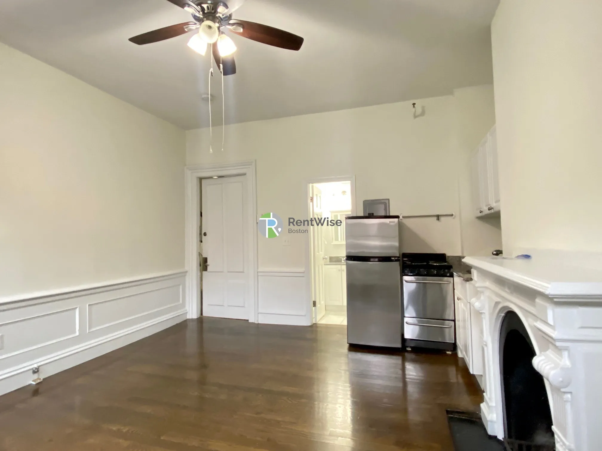 92 Charles St, Beacon Hill