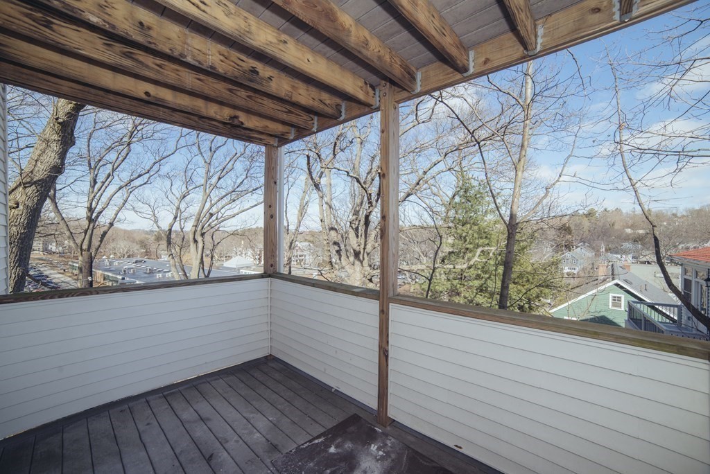 10 Duffley Ct, Chestnut Hill