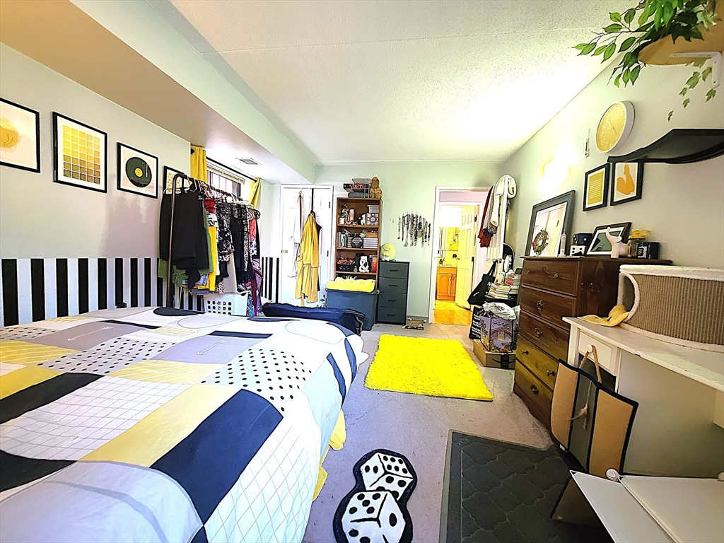 1243 Beacon St, Coolidge Corner