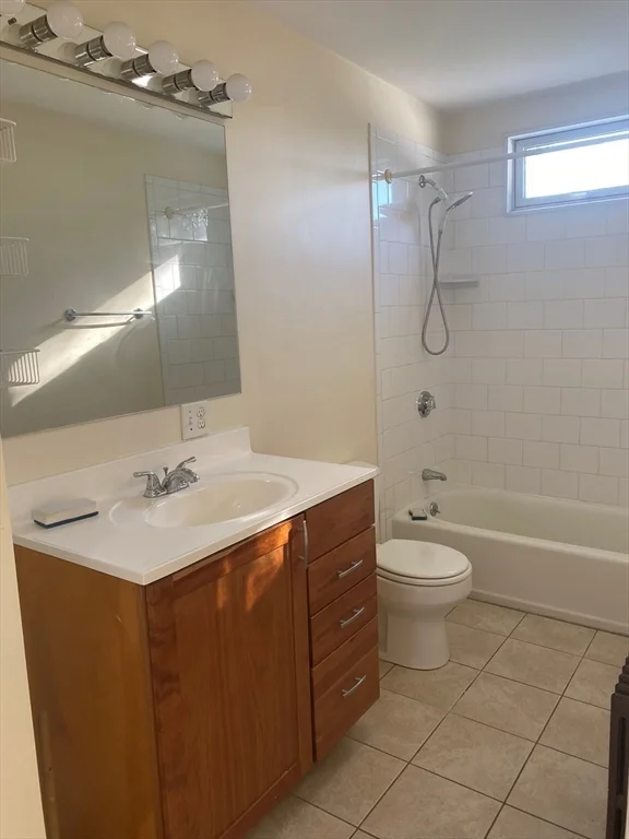 47 Penn St, Quincy