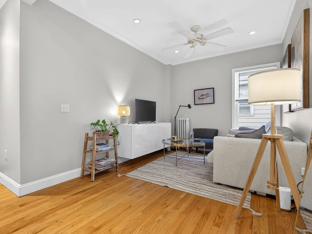 1576 Cambridge St, Mid-Cambridge