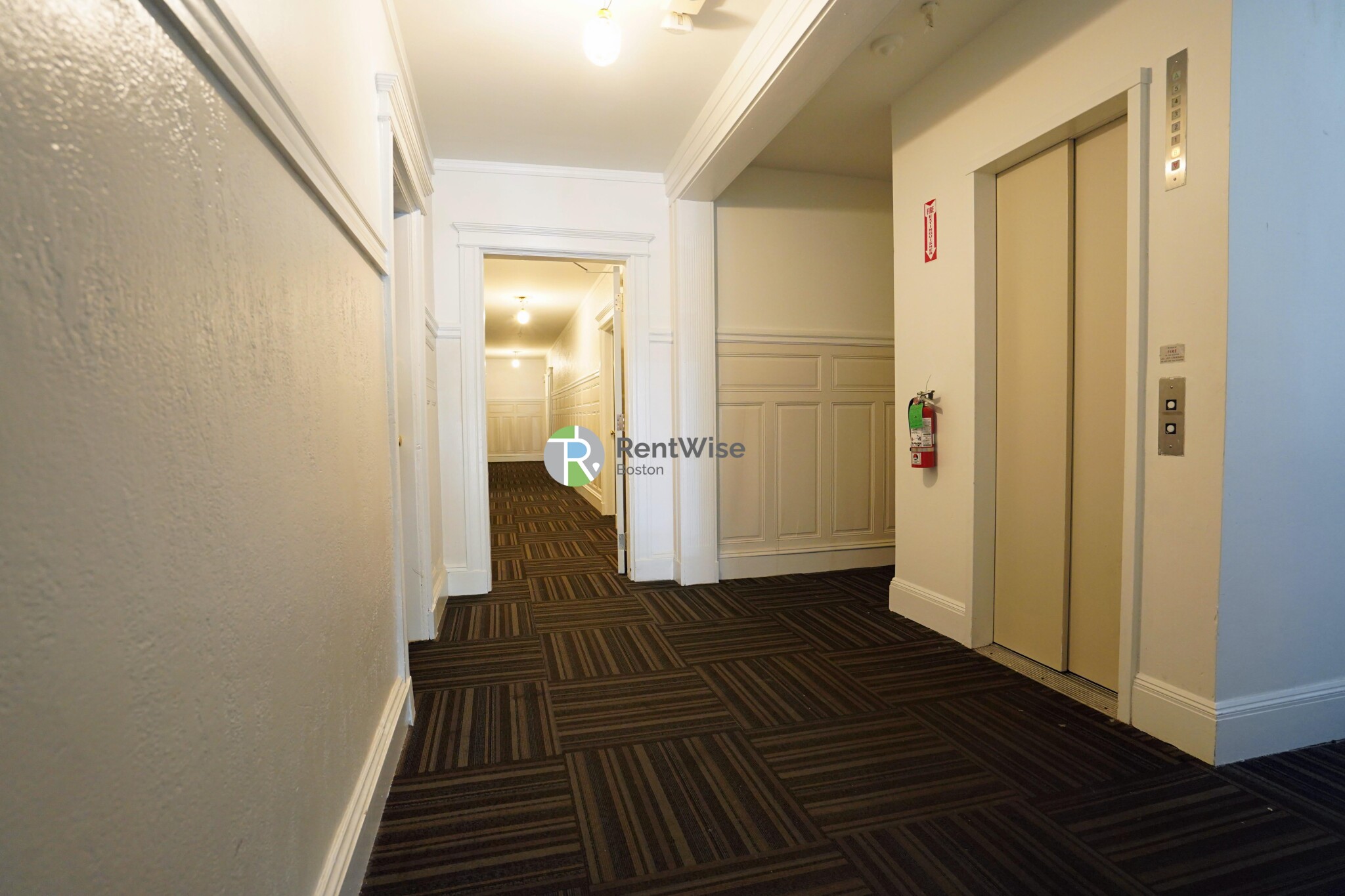 1144 Commonwealth Ave, North Brookline