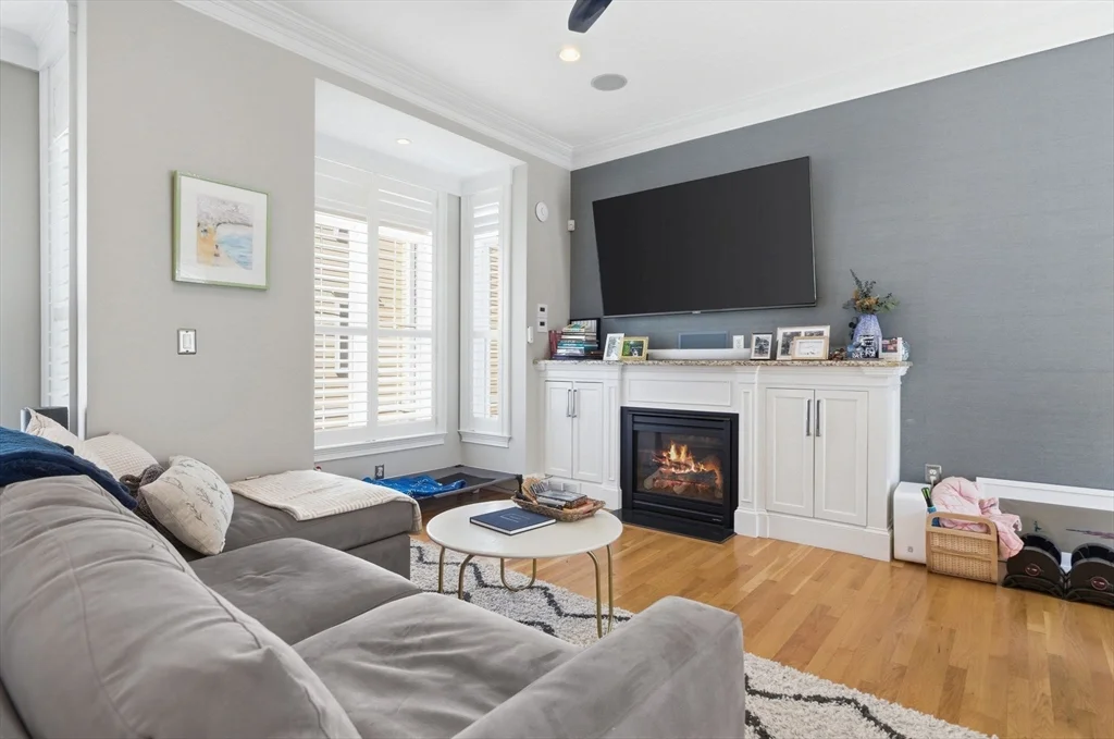 110 Bolton St, South Boston