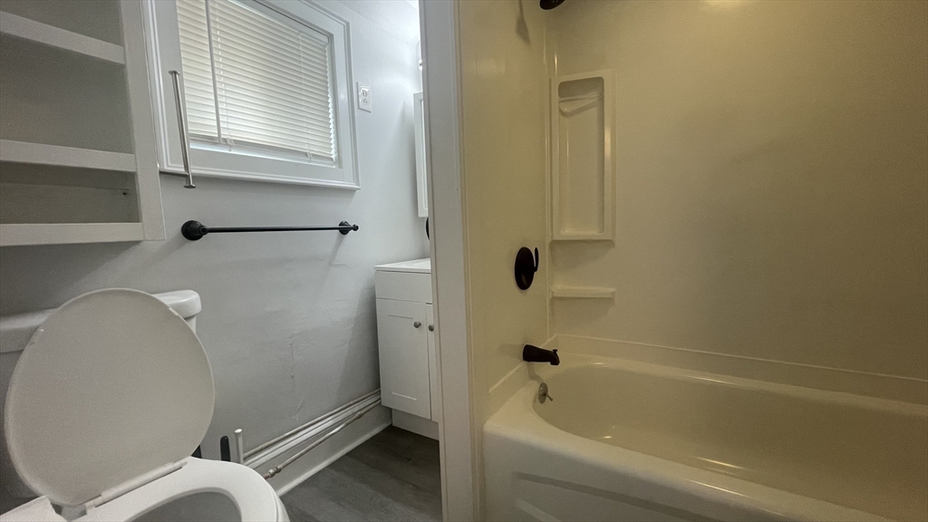 824 Dighton Ave, Taunton