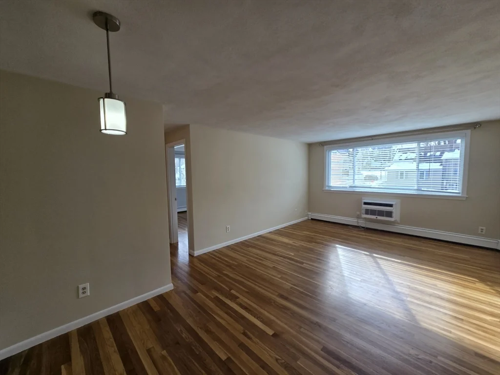 194 Lincoln St, Stoughton