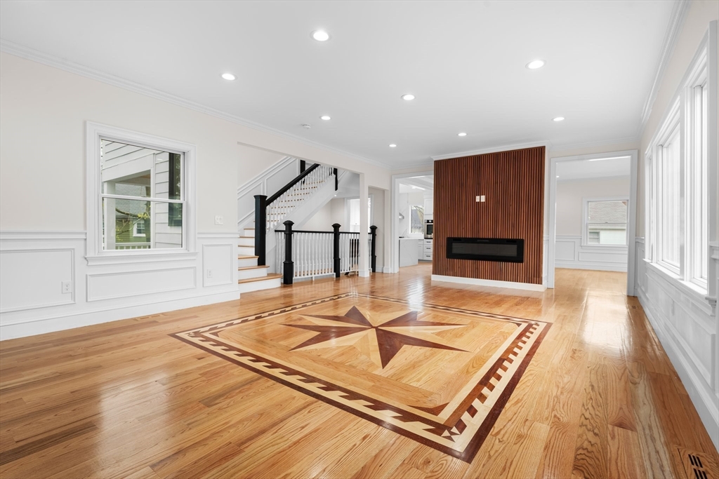 653 Chestnut St, Newton