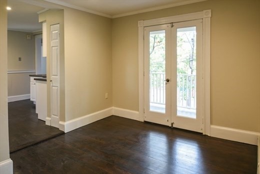 10 Pratt, Salem