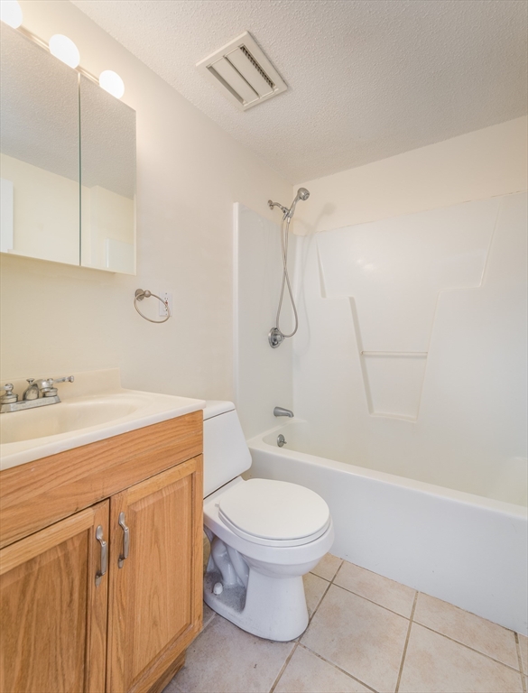 2456 Massachusetts Ave, North Cambridge