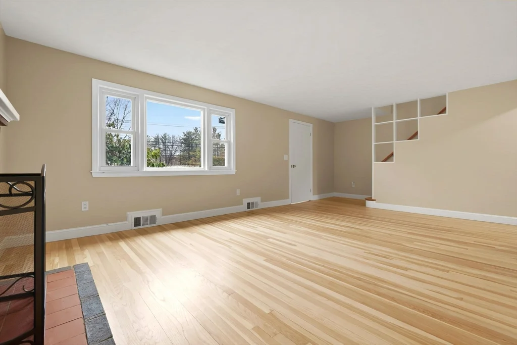 24 Garden St, Danvers