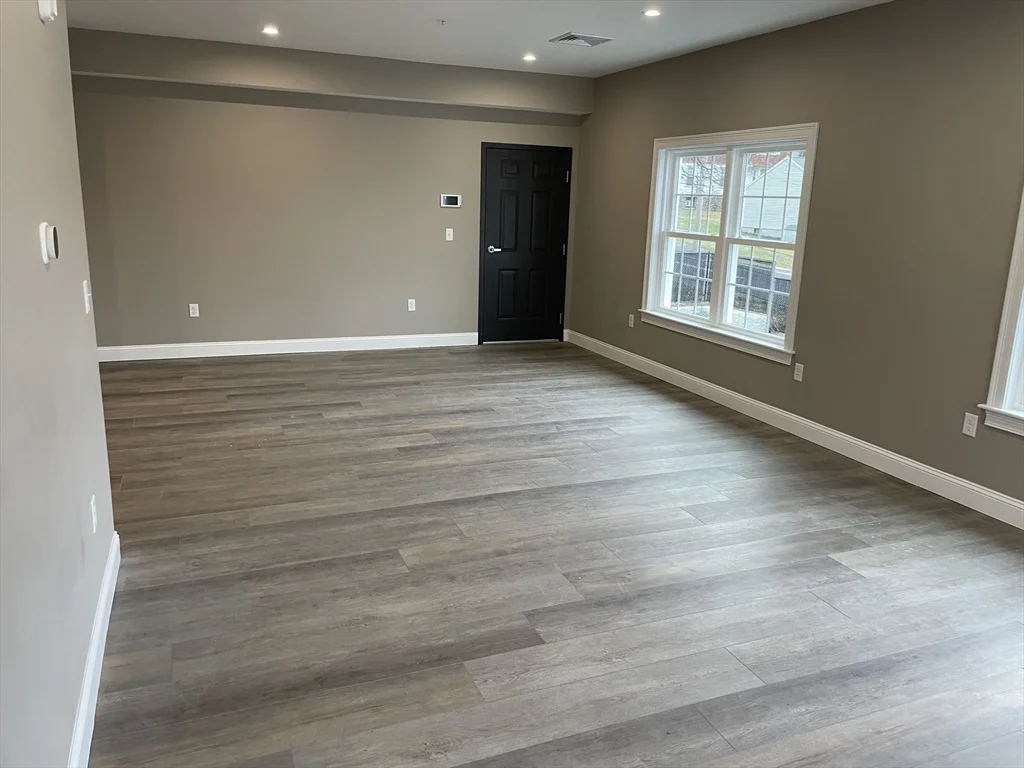 1 Brattle St, North Worcester