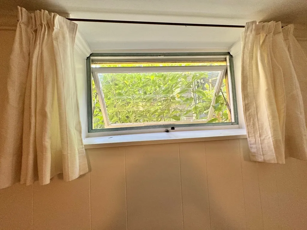 12 Humboldt St, Neighborhood Nine